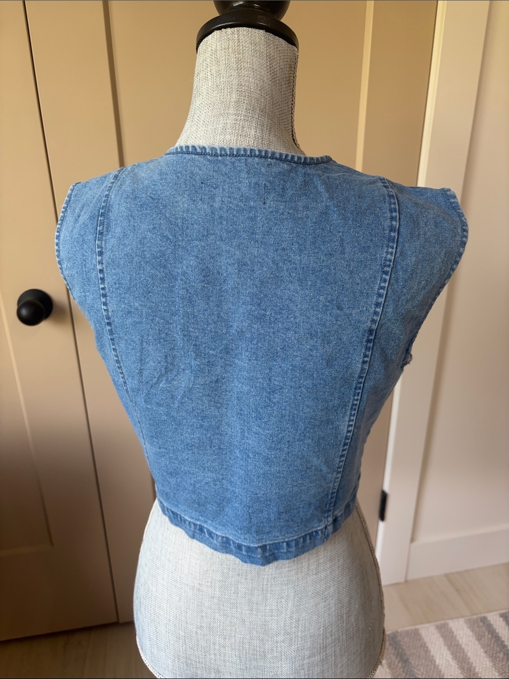 House of Harlow 1960 collarless denim vest size 4 - Picture 3 of 4